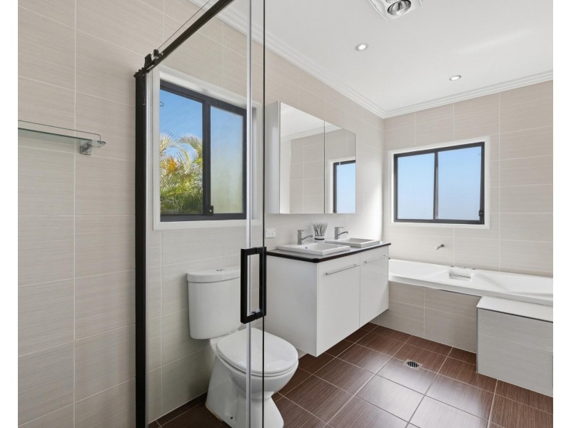 52 Sky Royal Terrace, Burleigh Heads QLD 4220
