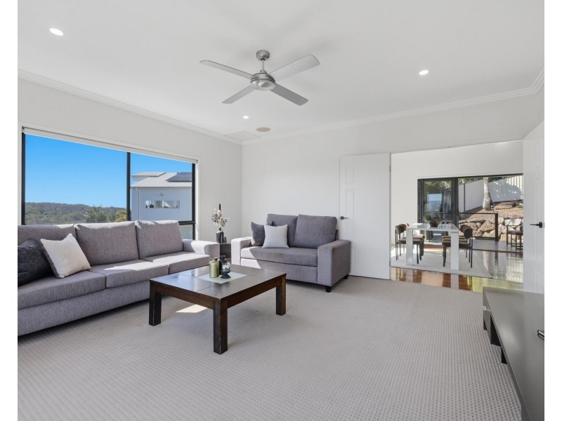 52 Sky Royal Terrace, Burleigh Heads QLD 4220