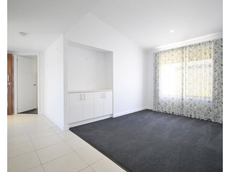 4 Avocado Street, Elanora QLD 4221