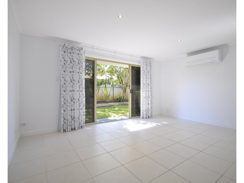 4 Avocado Street, Elanora QLD 4221