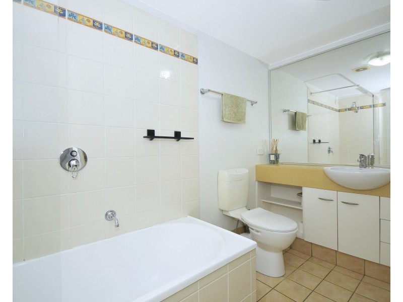 10/1040 Gold Coast Highway, Palm Beach QLD 4221