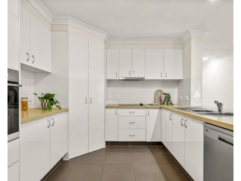 5 Frog Rock Cr, Reedy Creek QLD 4227