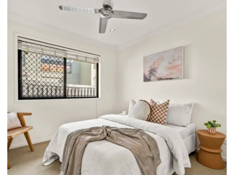 5 Frog Rock Cr, Reedy Creek QLD 4227