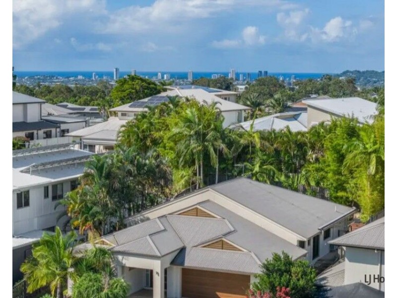 5 Frog Rock Cr, Reedy Creek QLD 4227
