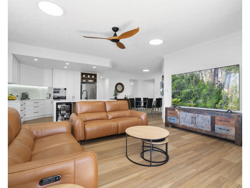 4/3 Johnston Street, Bilinga QLD 4225