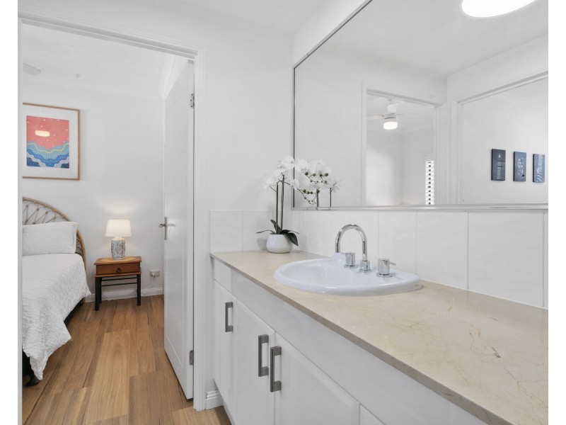 4/3 Johnston Street, Bilinga QLD 4225