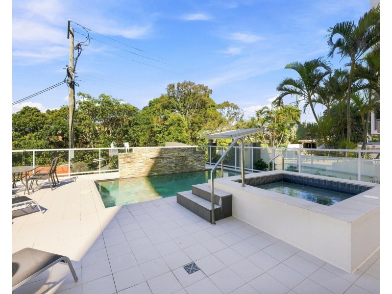 2/129-131 Musgrave Street, Coolangatta QLD 4225