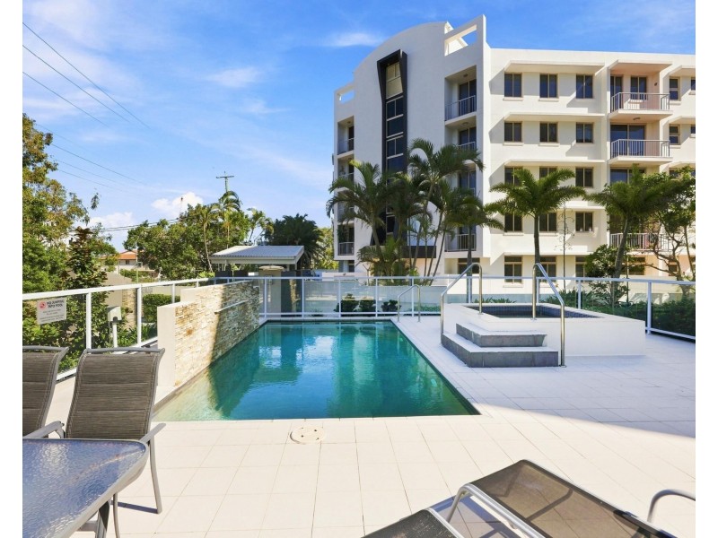2/129-131 Musgrave Street, Coolangatta QLD 4225