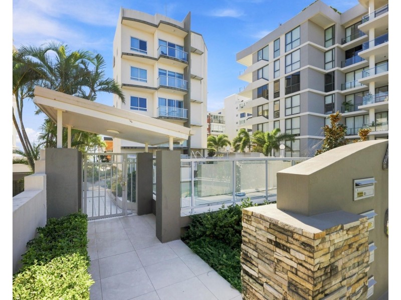 2/129-131 Musgrave Street, Coolangatta QLD 4225