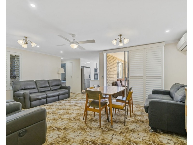 3/8 Nyrang Avenue, Palm Beach QLD 4221