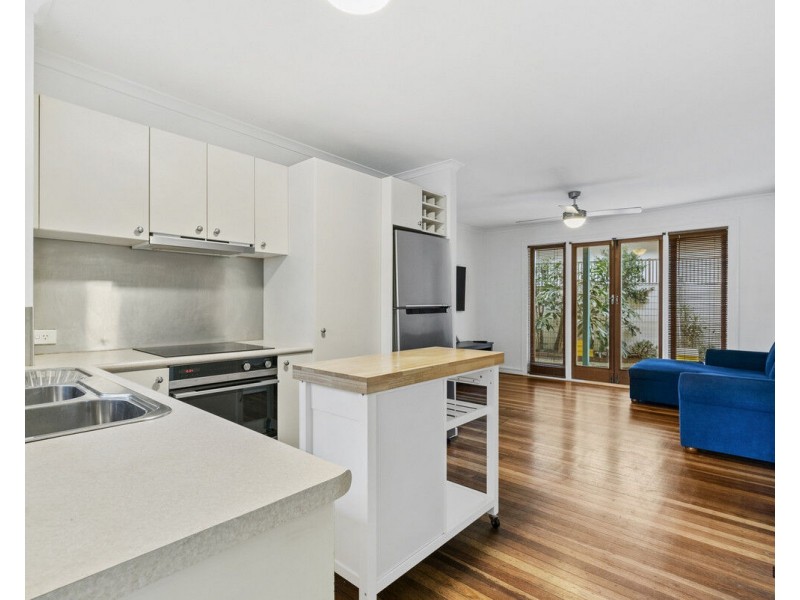 1/3 Winston Street, Coolangatta QLD 4225