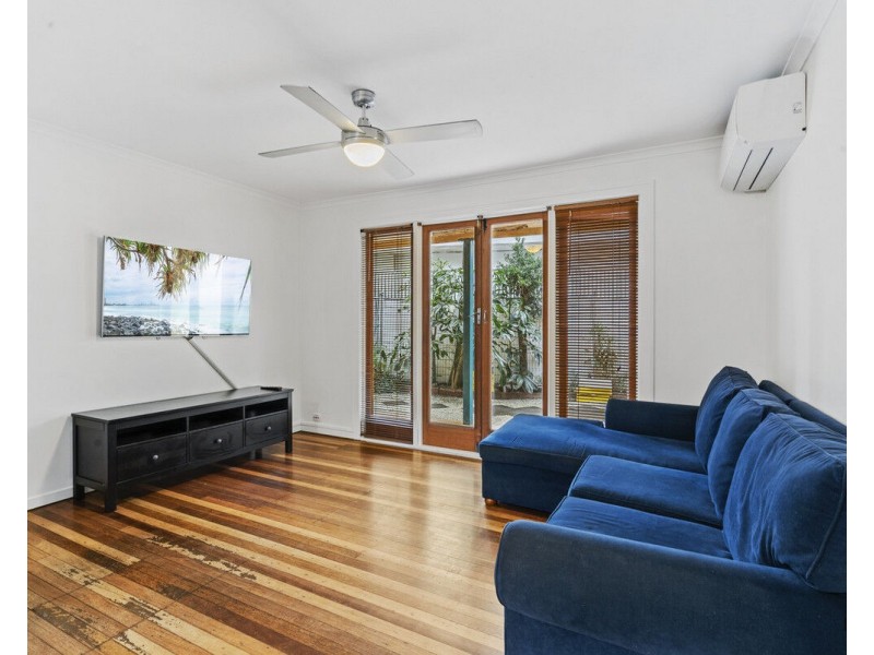 1/3 Winston Street, Coolangatta QLD 4225