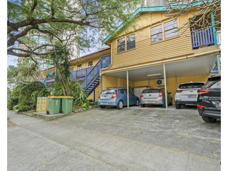 1/3 Winston Street, Coolangatta QLD 4225
