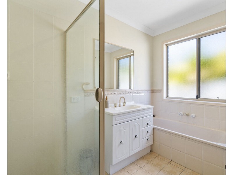 32 Leopard Avenue, Elanora QLD 4221