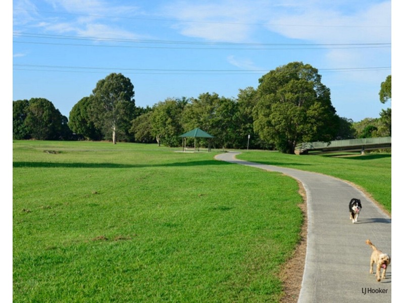 32 Leopard Avenue, Elanora QLD 4221