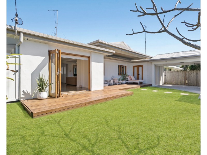 14 Amboina Avenue, Palm Beach QLD 4221