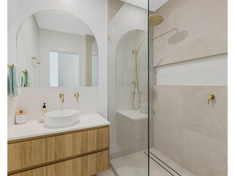 4/21 Appel Street, Coolangatta QLD 4225