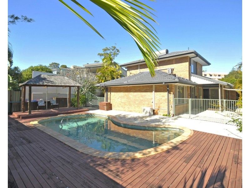 12 Currant Street, Elanora QLD 4221