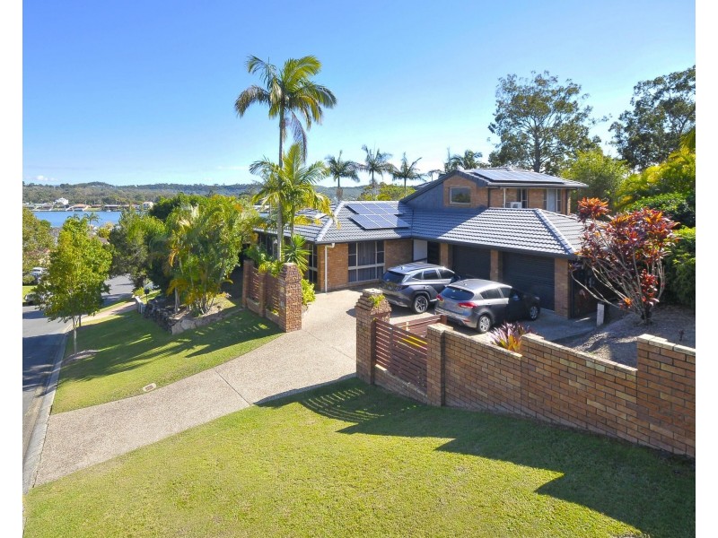 12 Currant Street, Elanora QLD 4221