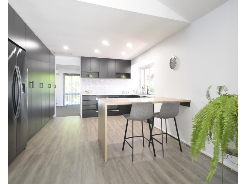 12 Currant Street, Elanora QLD 4221