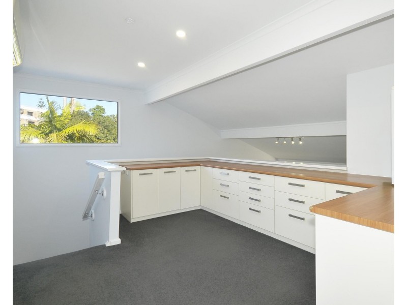 12 Currant Street, Elanora QLD 4221