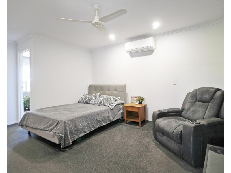 12 Currant Street, Elanora QLD 4221