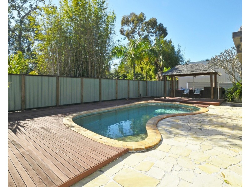 12 Currant Street, Elanora QLD 4221