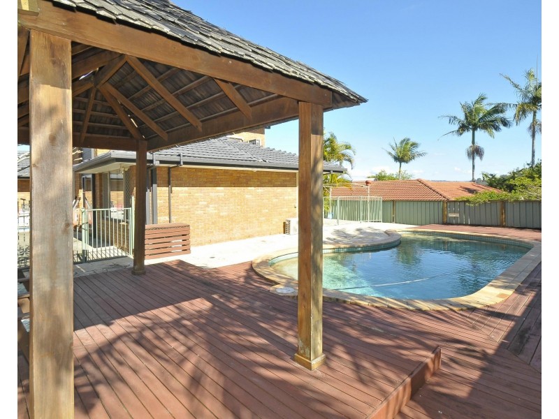 12 Currant Street, Elanora QLD 4221