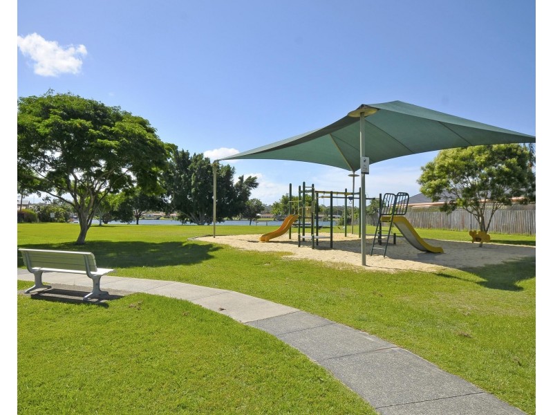 12 Currant Street, Elanora QLD 4221