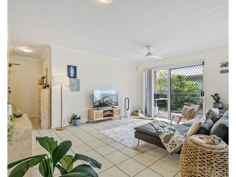 1/11 Fourteenth Avenue, Palm Beach QLD 4221