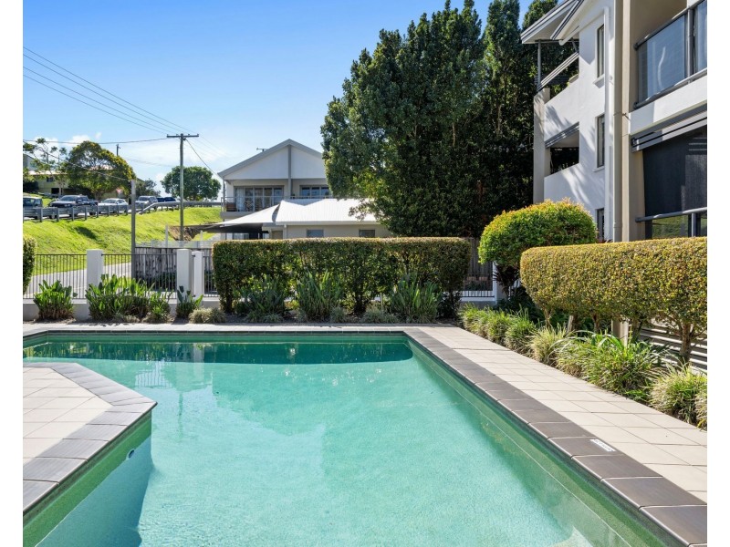 2/66-68 McLean Street, Coolangatta QLD 4225