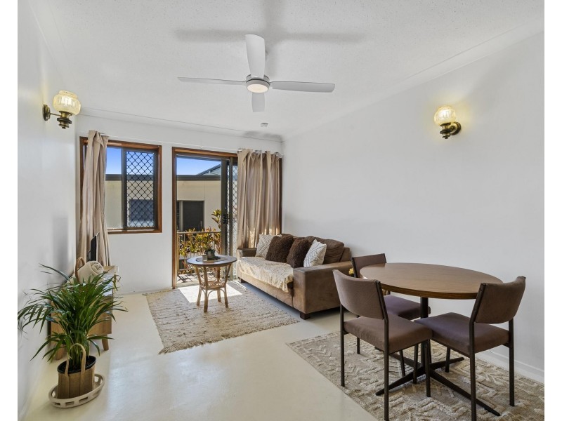5/57 Dixon Street, Coolangatta QLD 4225