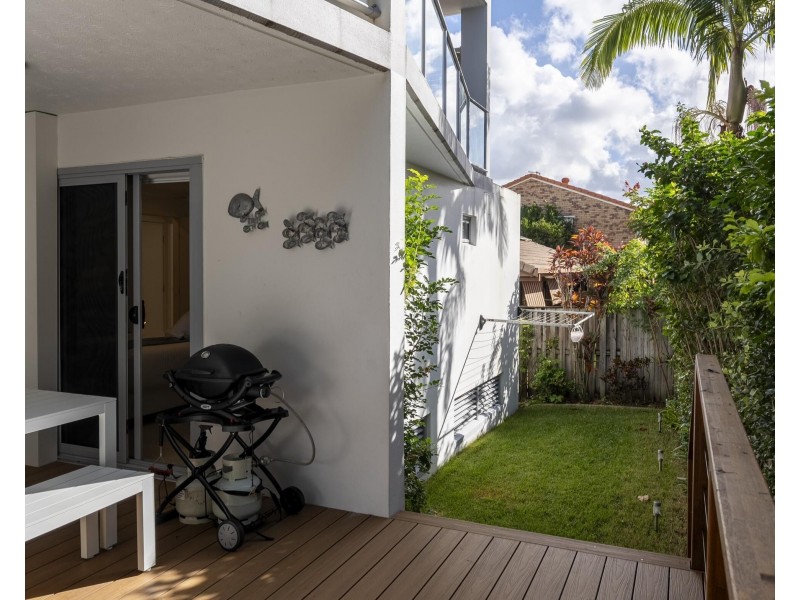 1/61 Tallebudgera Drive, Palm Beach QLD 4221