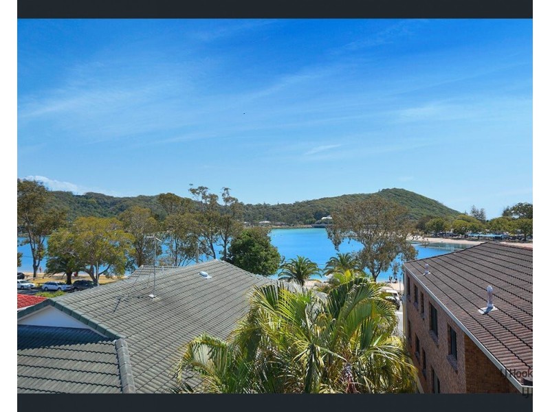 1/61 Tallebudgera Drive, Palm Beach QLD 4221