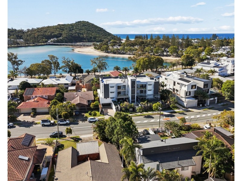1/61 Tallebudgera Drive, Palm Beach QLD 4221
