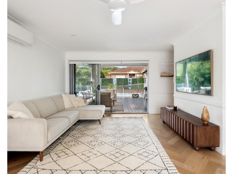 6 Leopard Avenue, Elanora QLD 4221