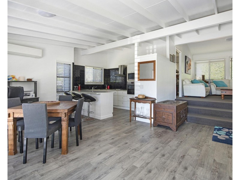 8 Claudia Court, Currumbin Waters QLD 4223