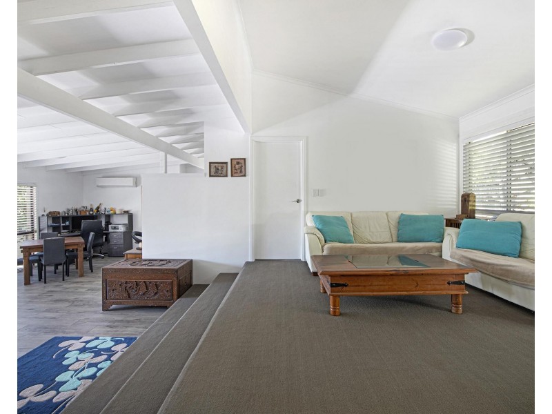 8 Claudia Court, Currumbin Waters QLD 4223
