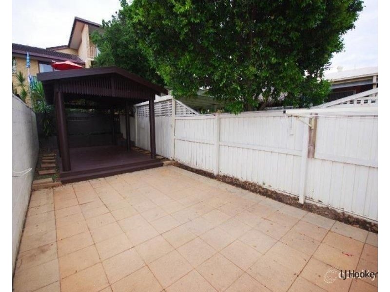 1/28 Twenty Seventh Avenue, Palm Beach QLD 4221