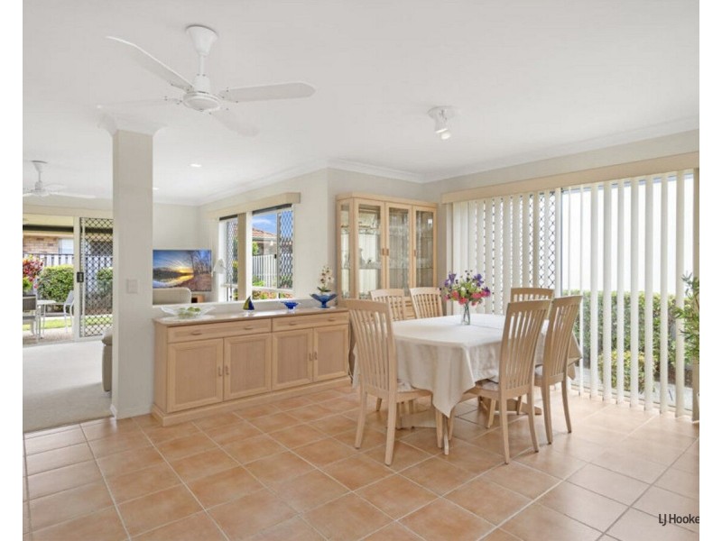 6 Randwick Court, Varsity Lakes QLD 4227