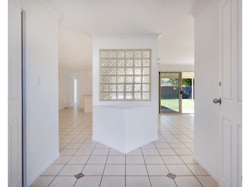16 Chippendale Crescent, Currumbin Waters QLD 4223