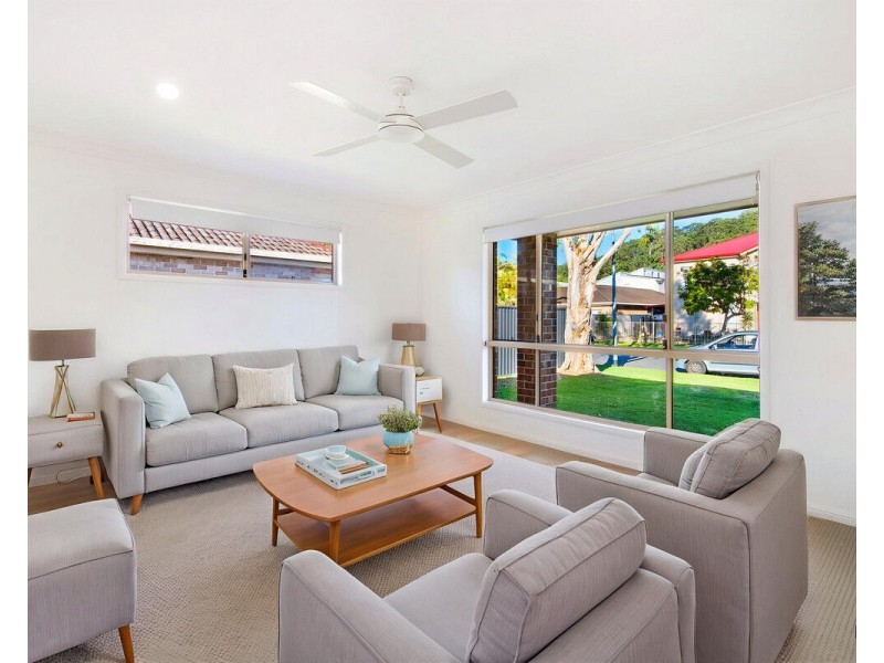 16 Chippendale Crescent, Currumbin Waters QLD 4223