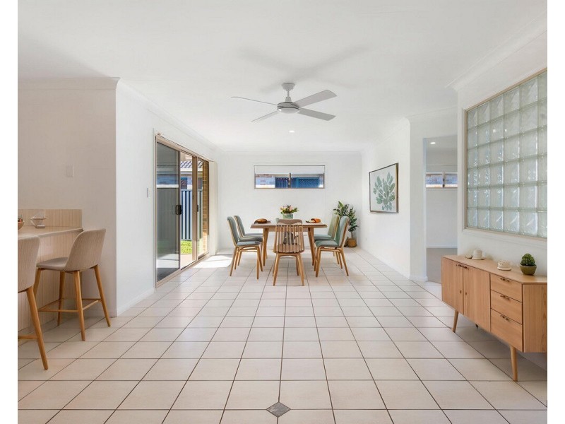 16 Chippendale Crescent, Currumbin Waters QLD 4223