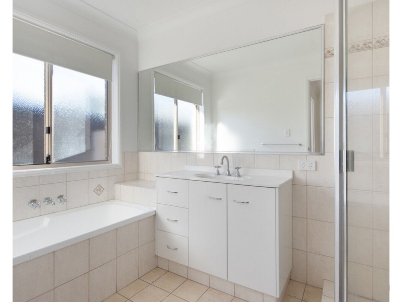 16 Chippendale Crescent, Currumbin Waters QLD 4223