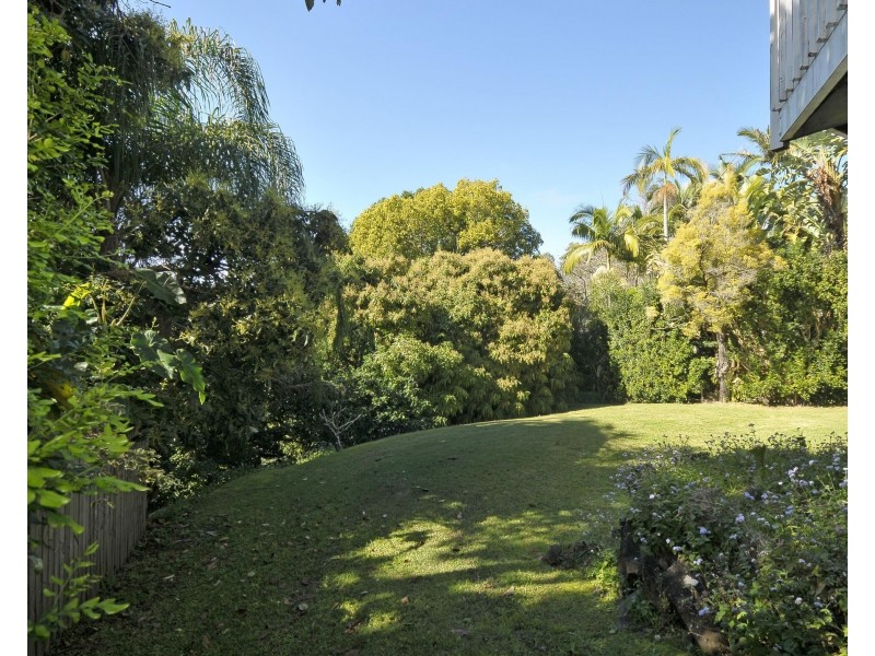 5 Tanjenong Place, Burleigh Heads QLD 4220
