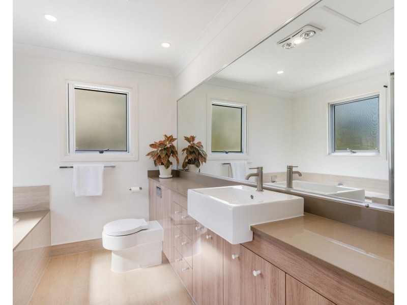 3/3 Mieke Court, Burleigh Heads QLD 4220