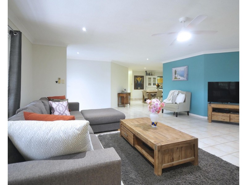 19 Balsa Street, Elanora QLD 4221