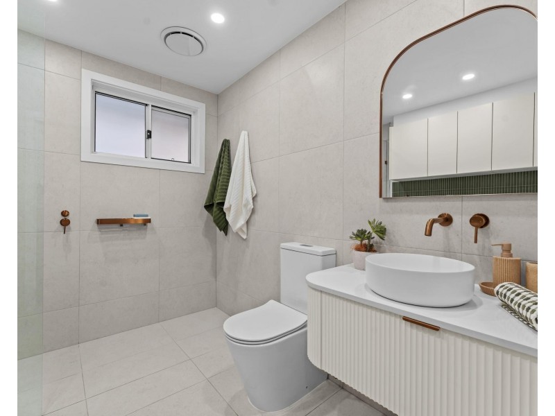 18 Piggabeen Road, Tweed Heads West NSW 2485