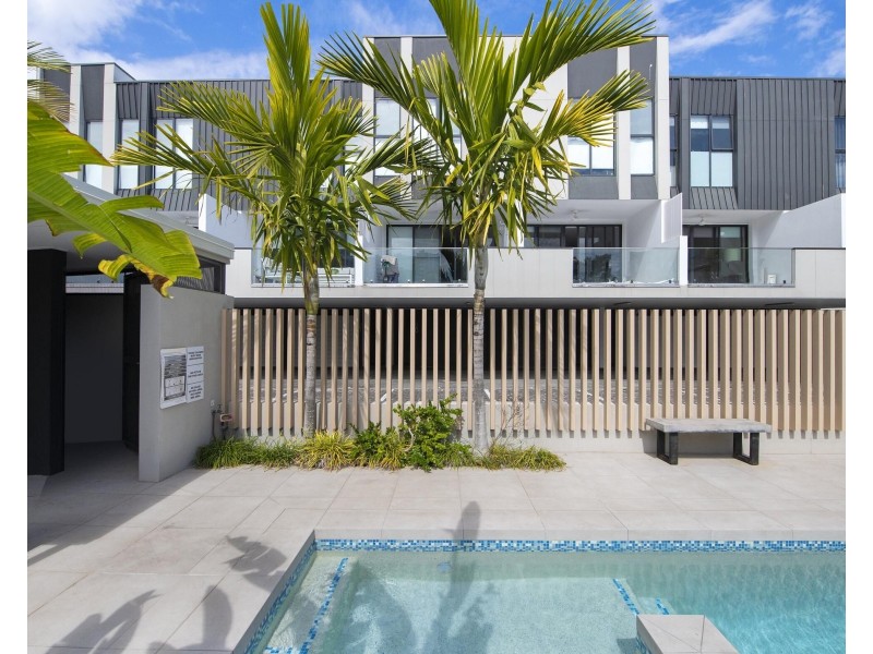 20/24 Imperial Parade, Labrador QLD 4215