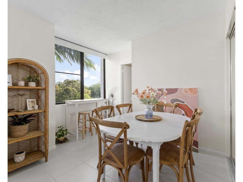 23/11 Fairway Drive, Clear Island Waters QLD 4226